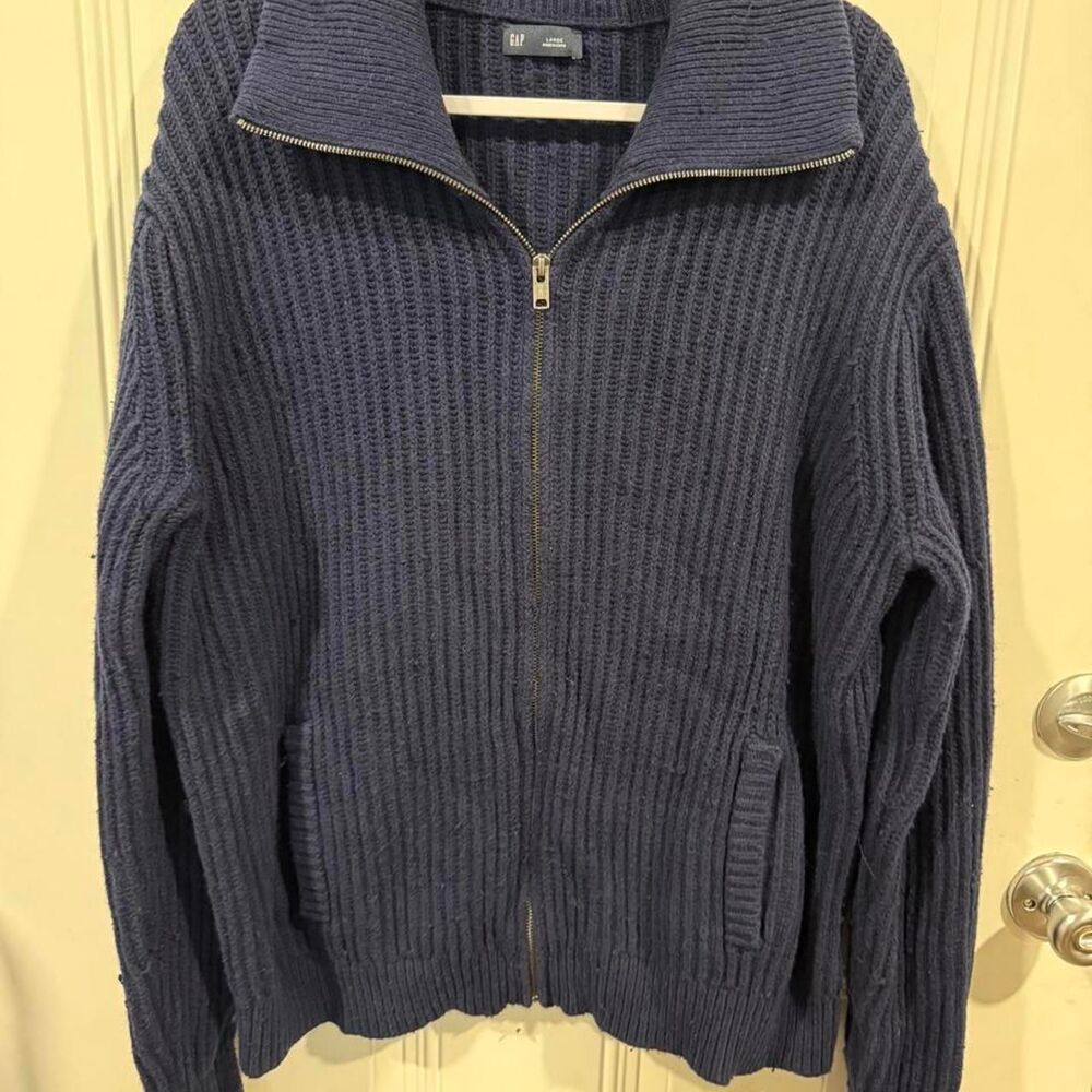 Gap Men's Navy and Blue Cardigan